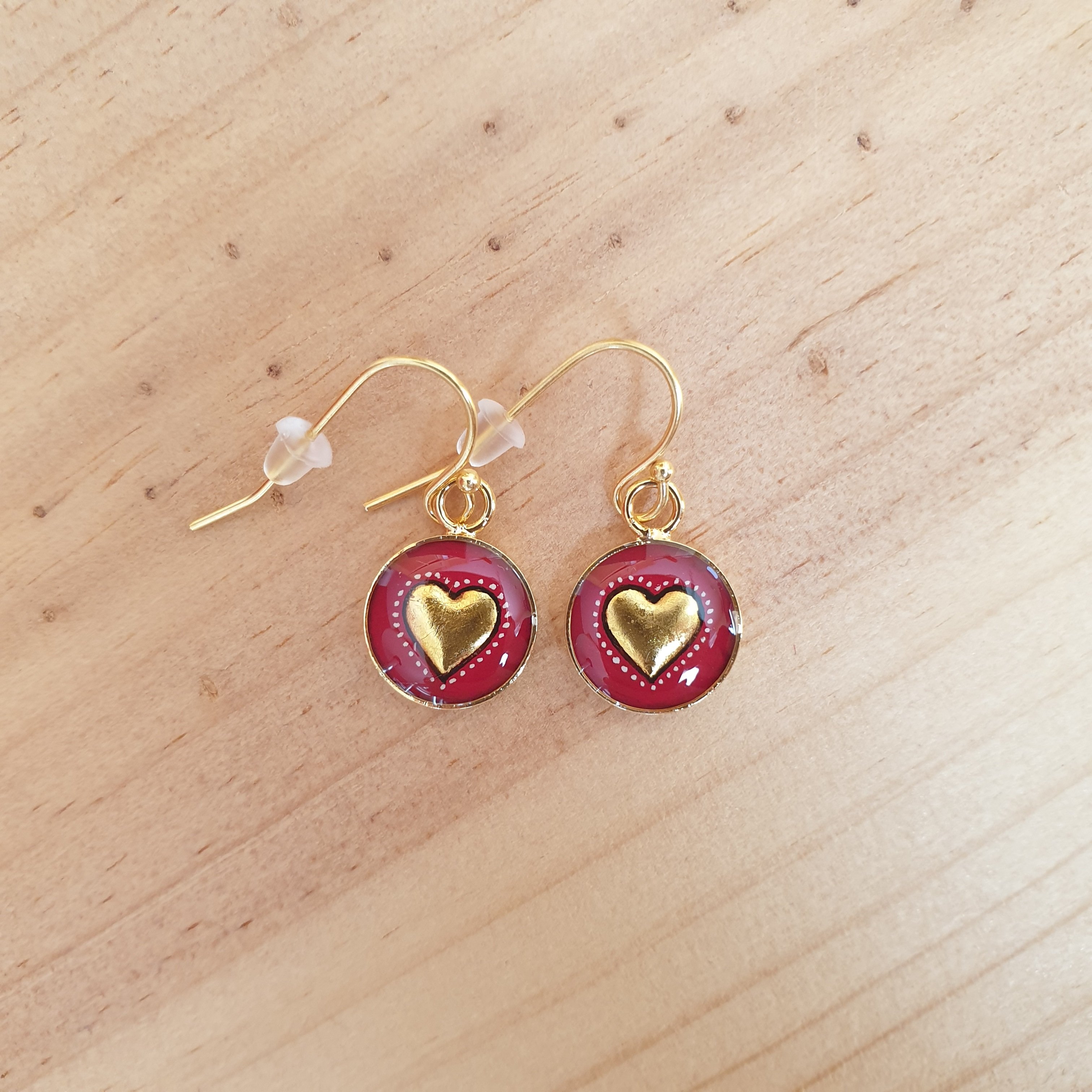 Boucles d'oreille enlumin&eacute;es petit coeur dor&eacute;