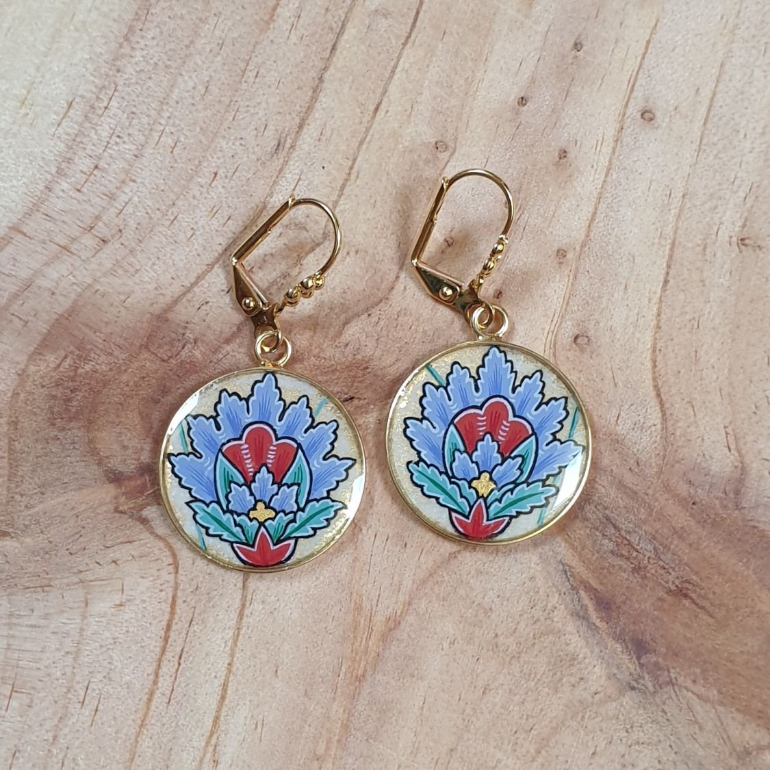 Blauwe oosterse bloem hanger oorbellen