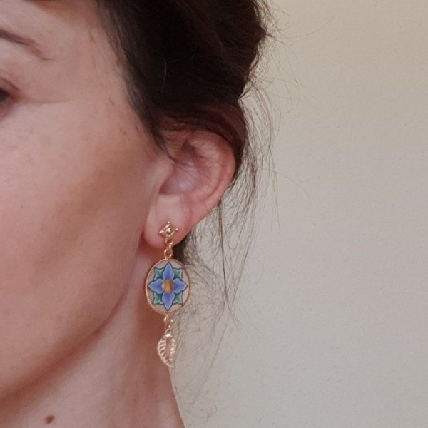 Lente roze of blauwe bloem bungelende oorbellen