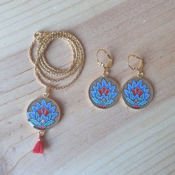 Halsketting hanger verlichte blauwe oosterse bloem