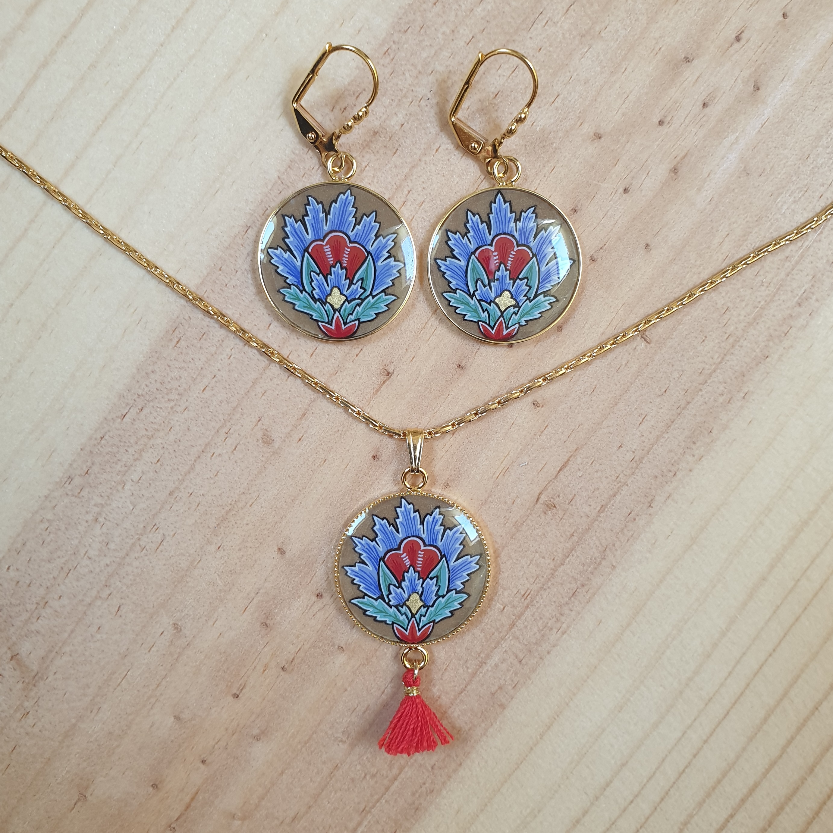 Halsketting hanger verlichte blauwe oosterse bloem