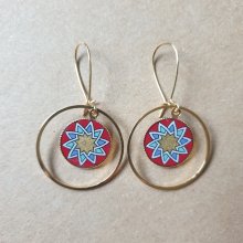 Goud/rood/blauw/groen rozet oorbellen